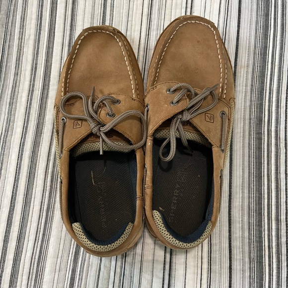 Sperry Boat Shoes - Picture 2 of 5